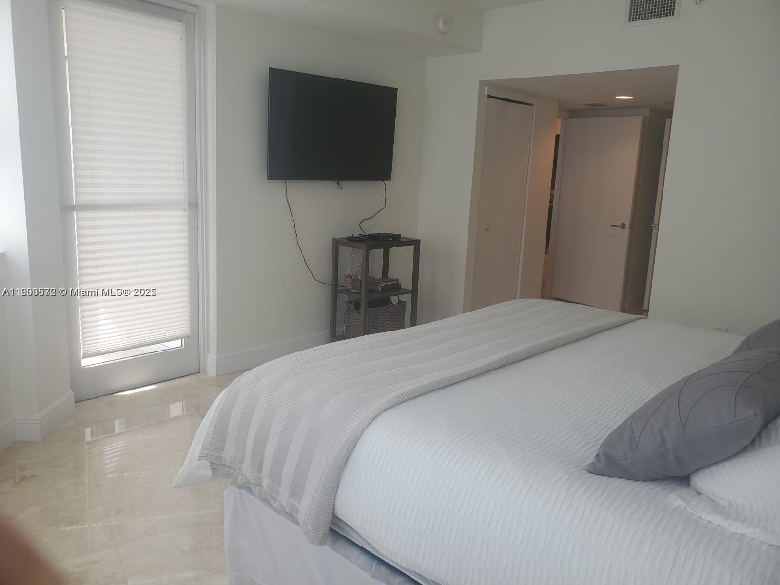 TURNBERRY VILLAGE SO TOWE - Residential