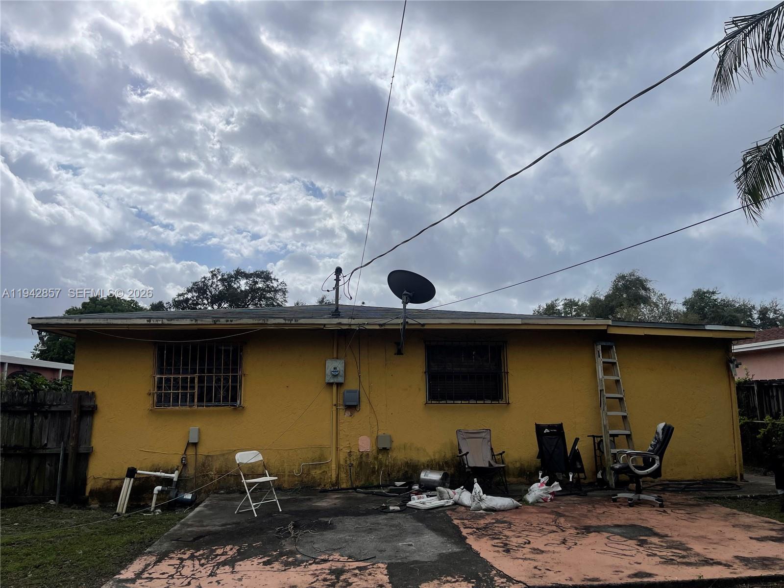 THE TROPICS AMD - Residential