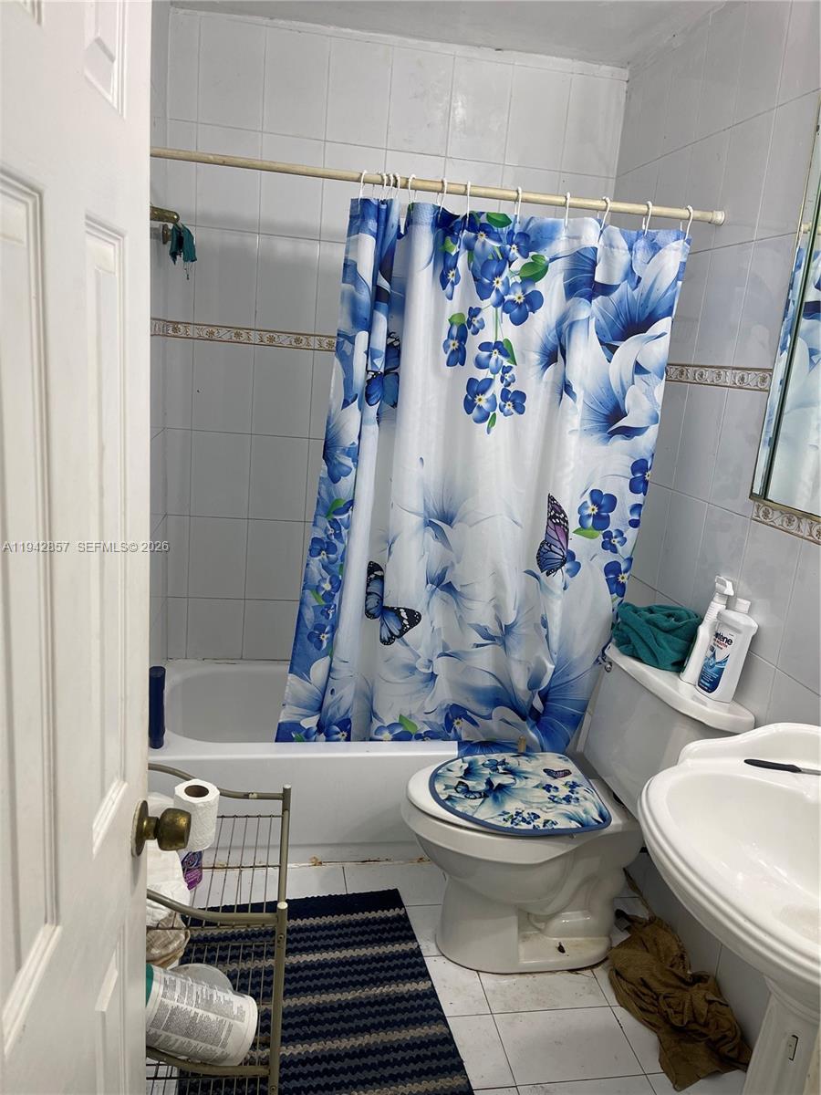 THE TROPICS AMD - Residential