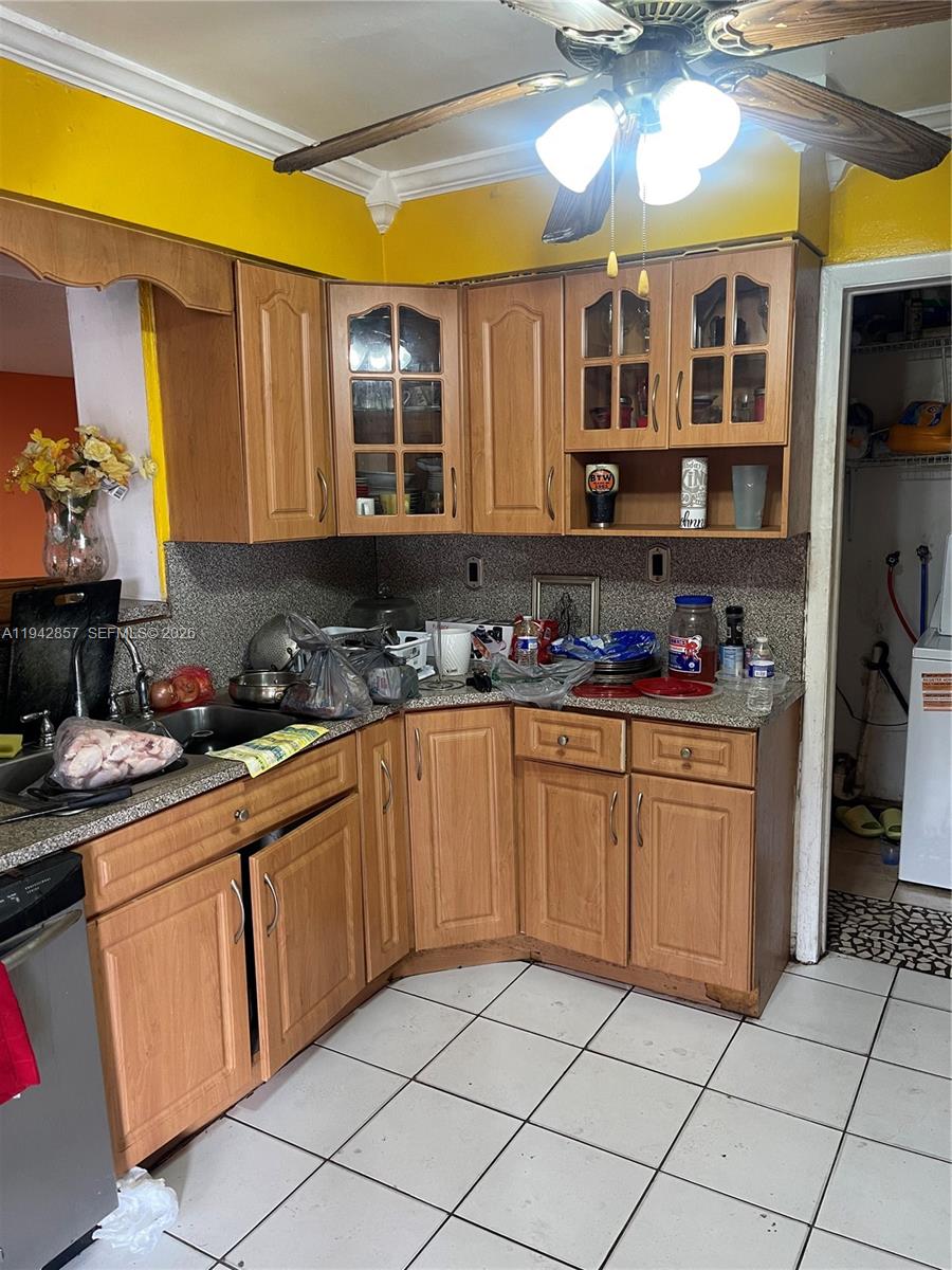 THE TROPICS AMD - Residential