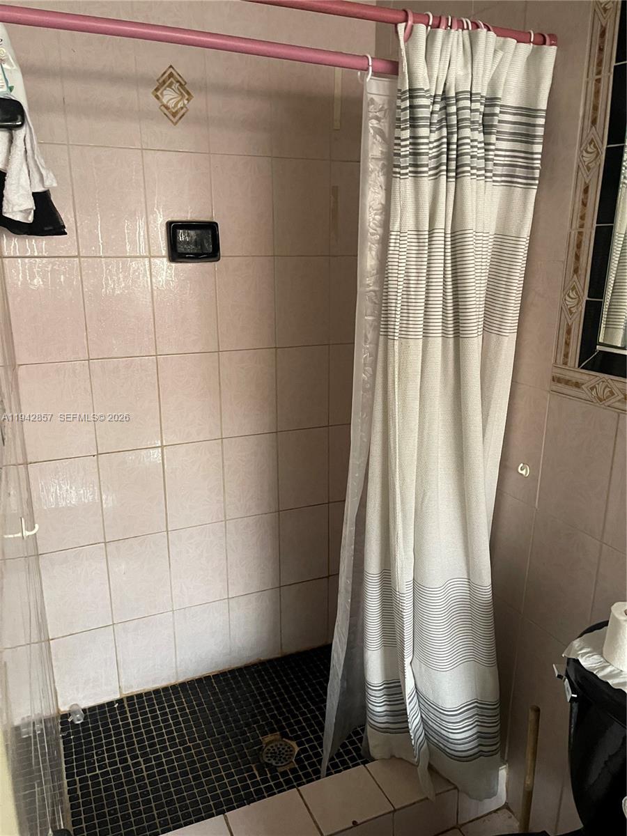 THE TROPICS AMD - Residential