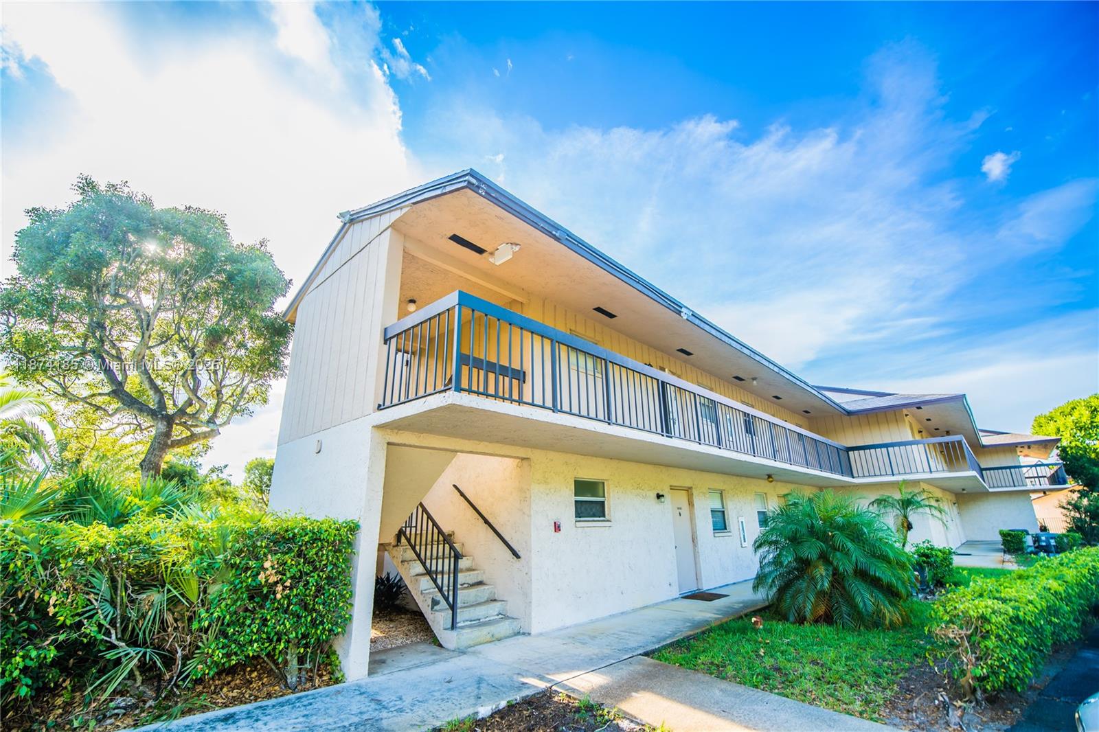 Beautifully renovated 1 bedroom, 1 bath unit in the centrally located First Encounter community. Features New White Shaker Cabinets, Waterfall Countertops, modern LED Lighting, Washer and Dryer in unit. Steps from the pool. Extra storage on the patio. Conveniently located on Atlantic Ave close to shopping and 95. *Credit score 700+*