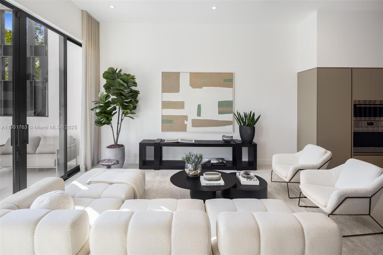 THE ROADS TOWNHOUSE - Residential