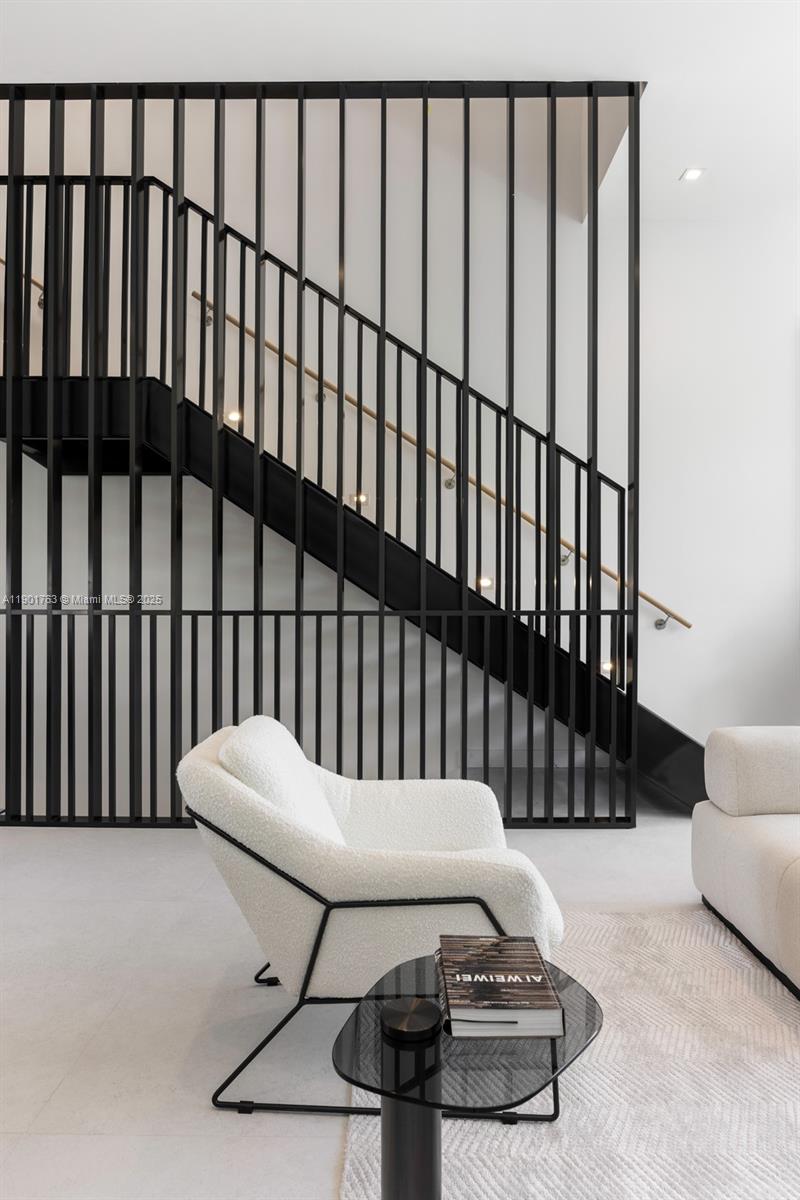 THE ROADS TOWNHOUSE - Residential