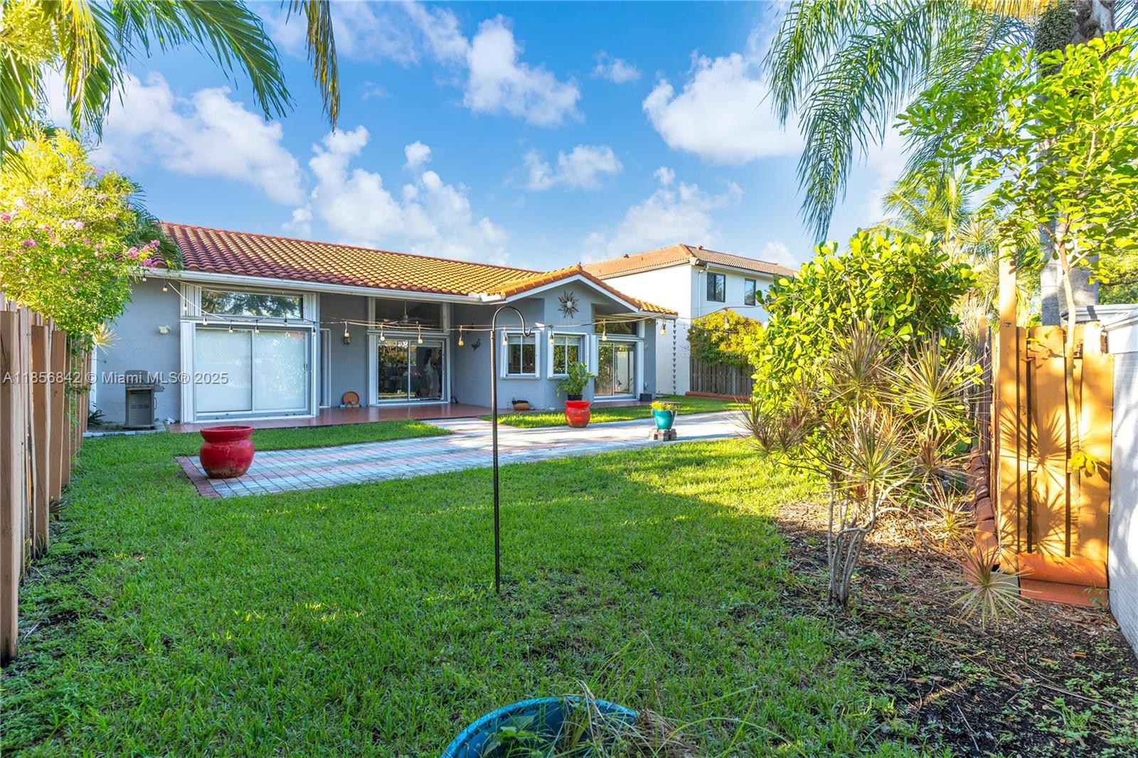 15990 SW 110th St