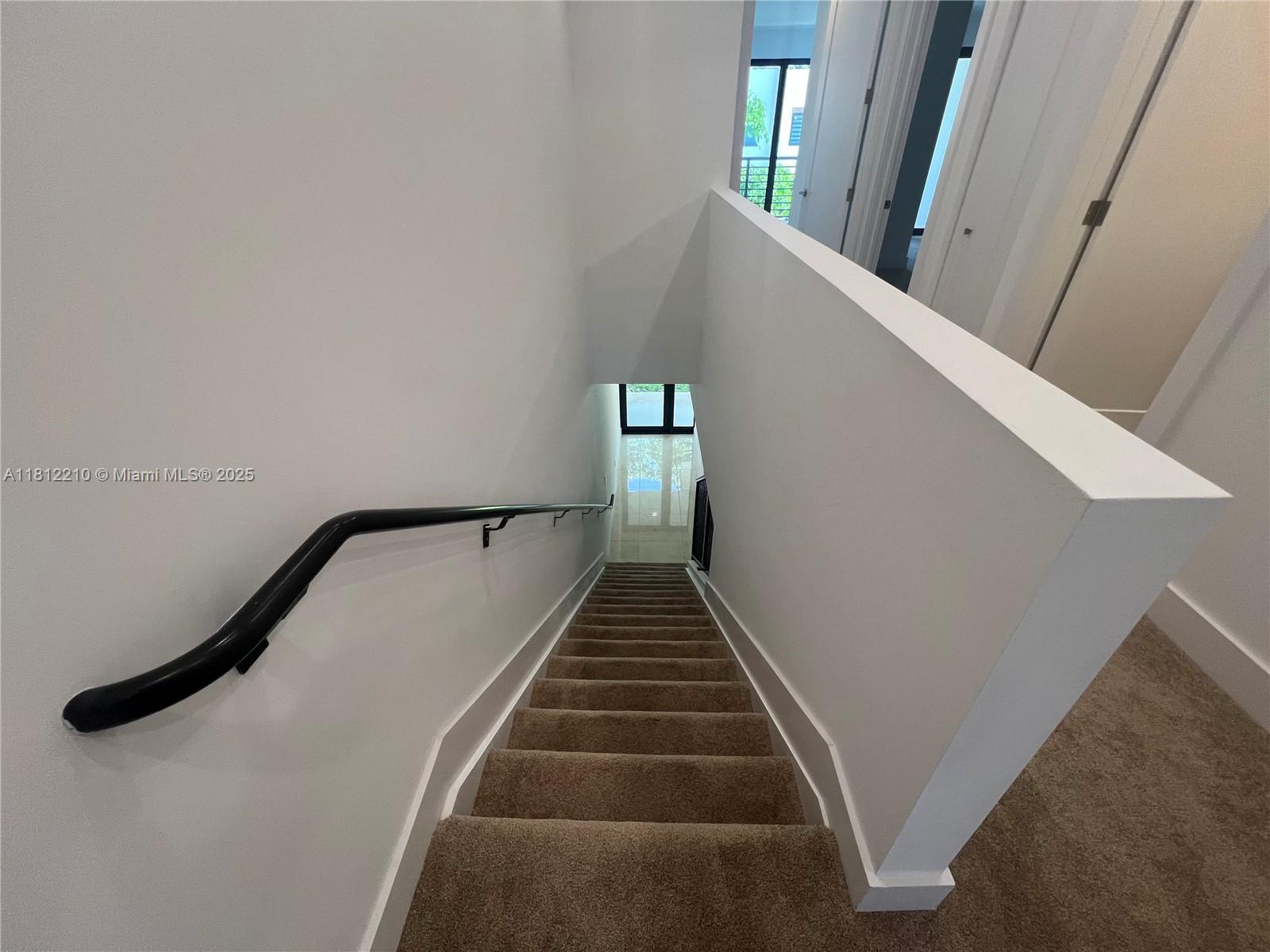 OAKS PLACE - Residential