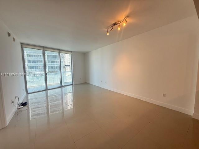 475 Brickell Ave 2411