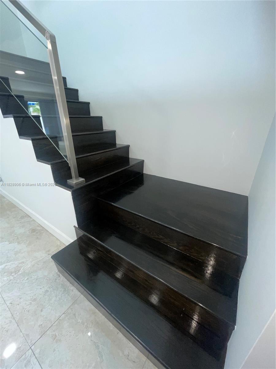 310 Poinciana island Dr 802