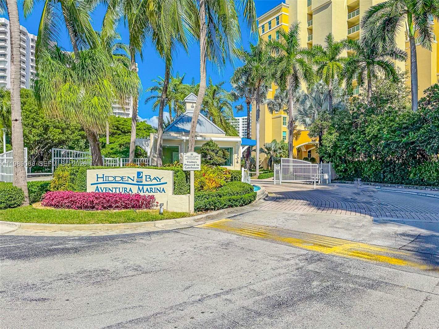 100 HIDDEN BAY CONDO - Residential Lease