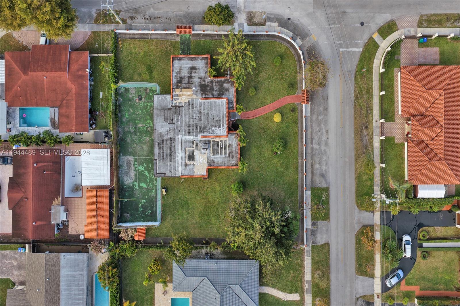 FLOYD GOVE ESTATE - Residential