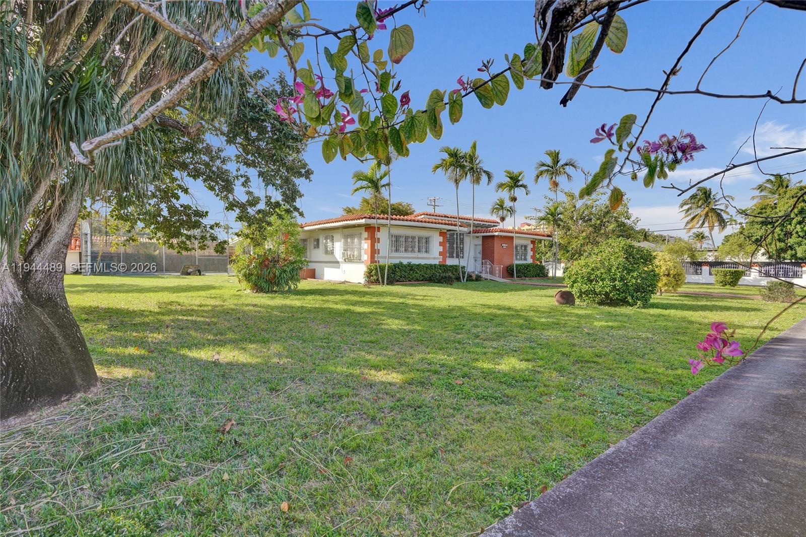 FLOYD GOVE ESTATE - Residential