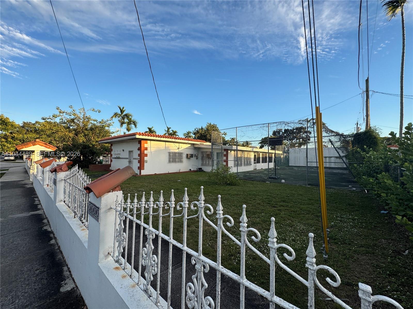 FLOYD GOVE ESTATE - Residential