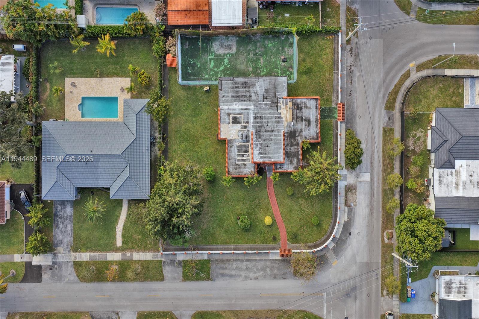 FLOYD GOVE ESTATE - Residential