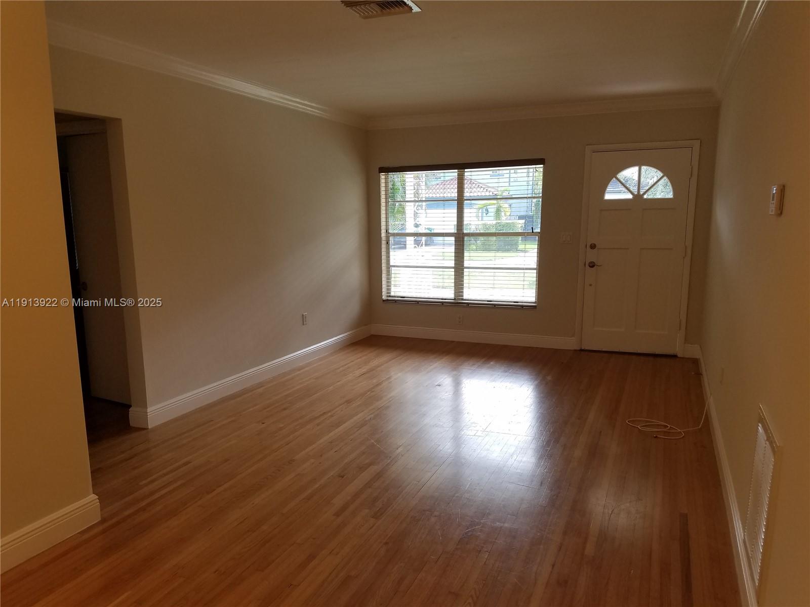 Central Miami Pt 01 - Residential Lease