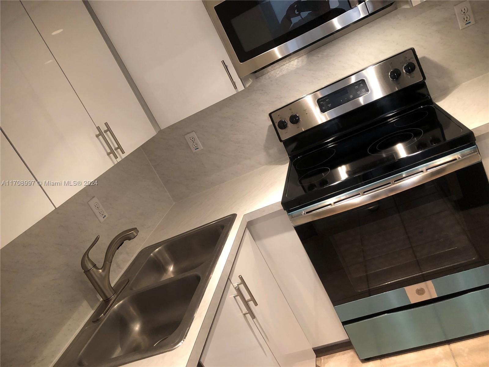 BAYVIEW PLAZA CONDO - Residential Lease