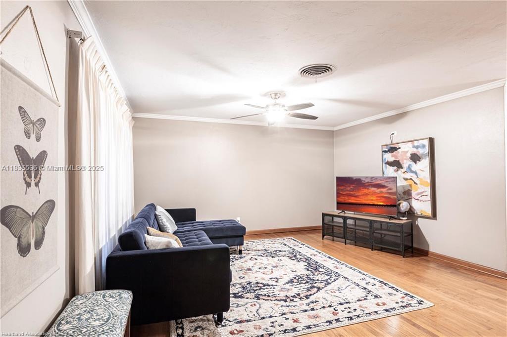 2600 Lakeview Drive