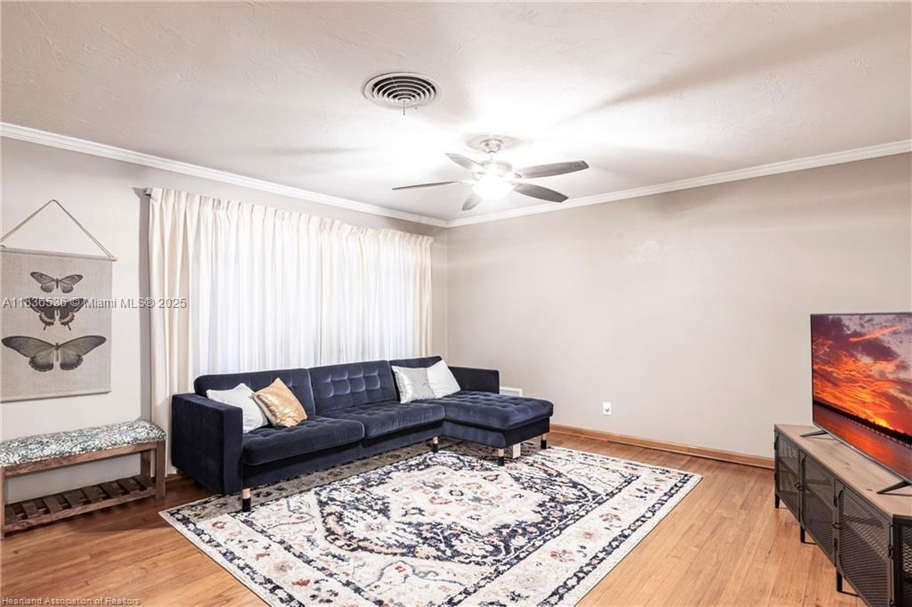 2600 Lakeview Drive