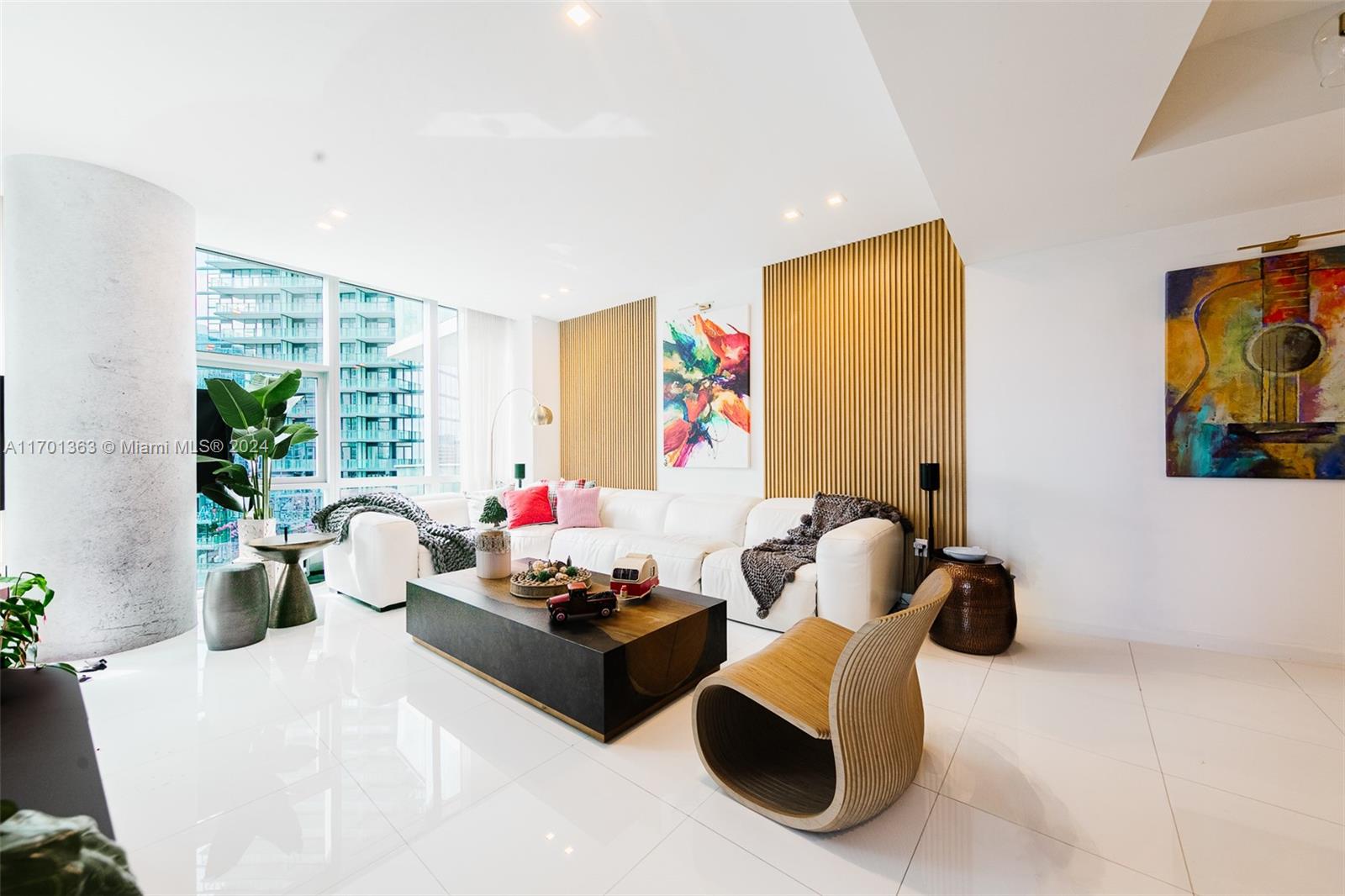 PARAMOUNT MIAMI WORLDCENT - Residential
