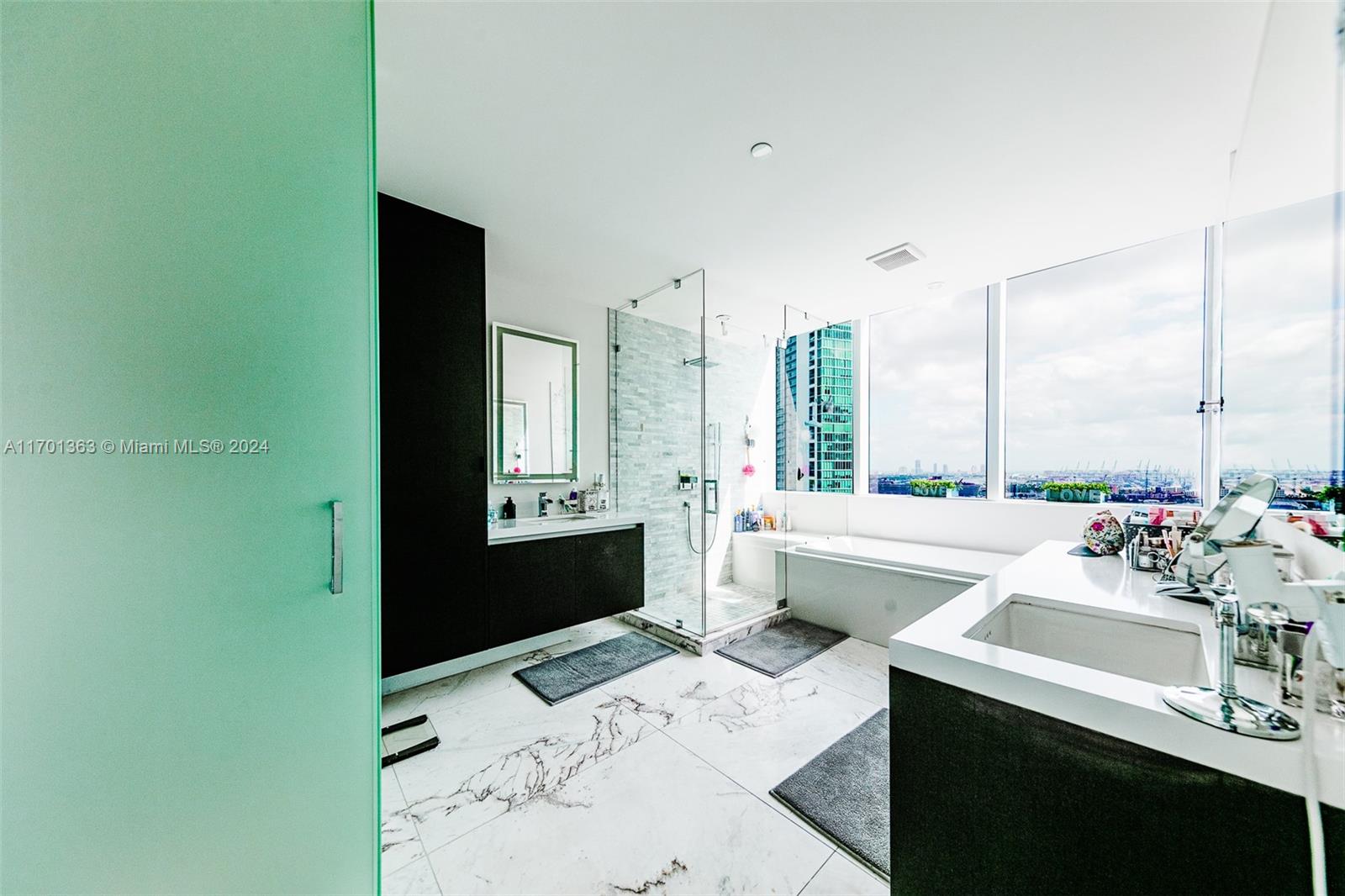 PARAMOUNT MIAMI WORLDCENT - Residential