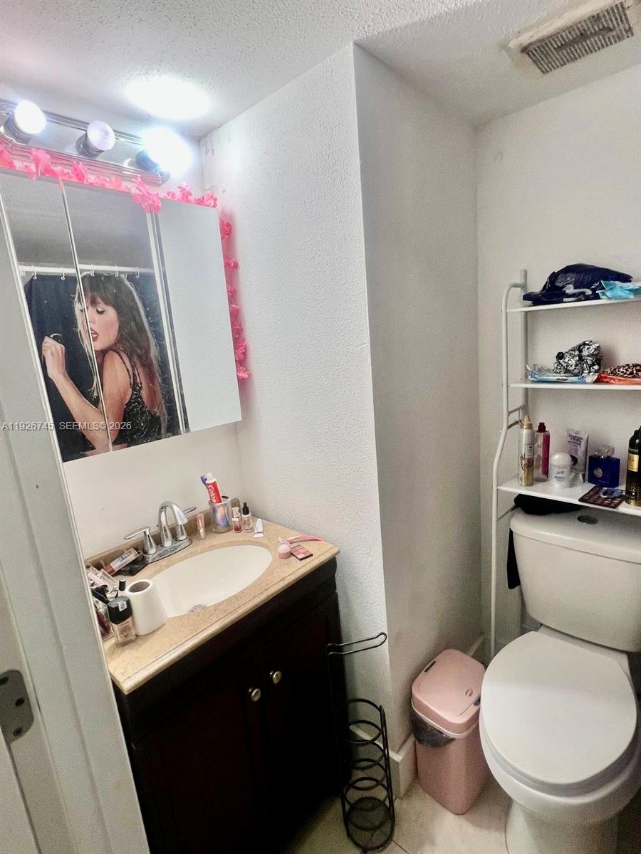 VENETIAN GARDENS ACRESPB - Residential