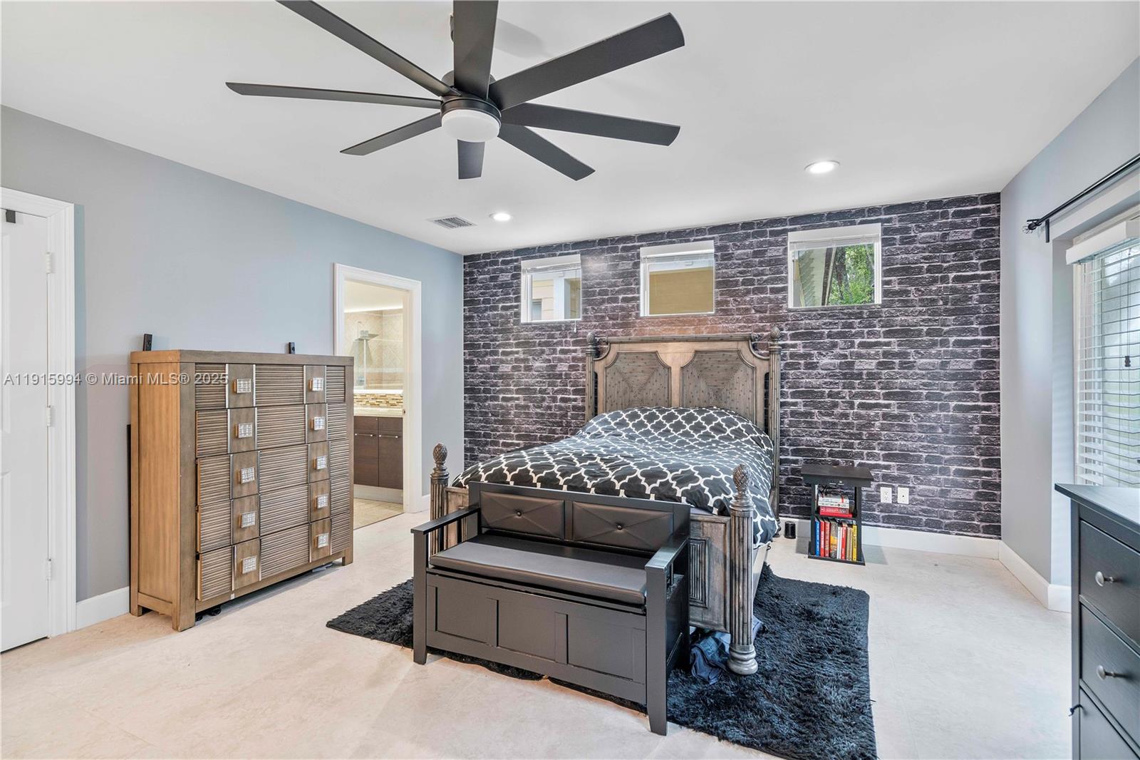 RIVER SECTION OF CROISSAN - Residential Lease