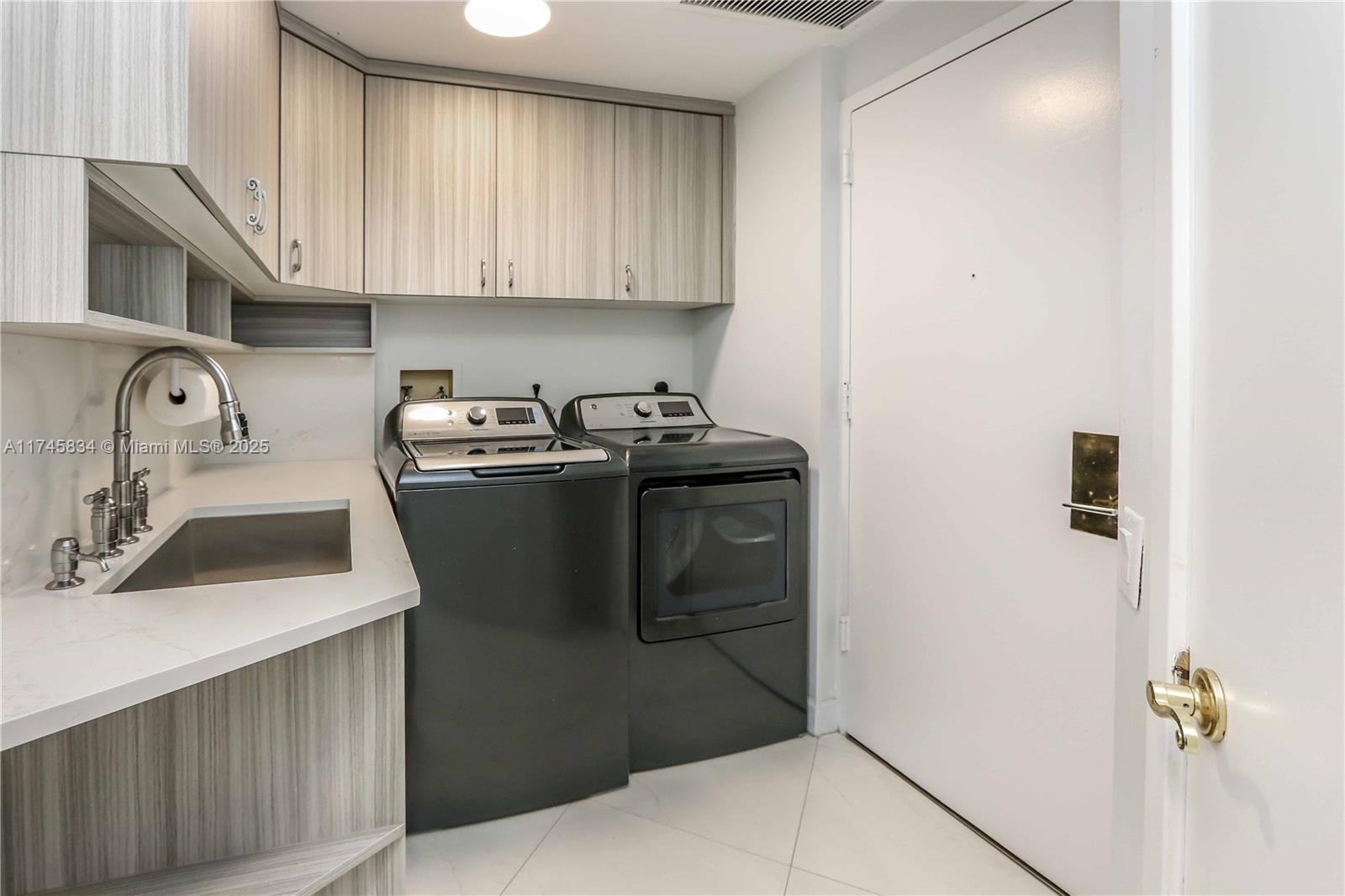 ONE ISLAND PLACE CONDO 1 - Residential