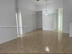 THE VILLAS AT SNAPPER VIL - Residential Lease