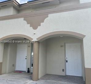 Impeccable, very nice and very well maintained Unit, many improved. 2 beds, 2 baths, located at exclusive  Villas at Snapper Village, granite countertop, Stainless Steel appliances, 2  assigned parking spaces.. recently painted, very clean!! 24 hours security, very close FIU, Turnpike, Malls, Restaurants and more...Vacant !!!