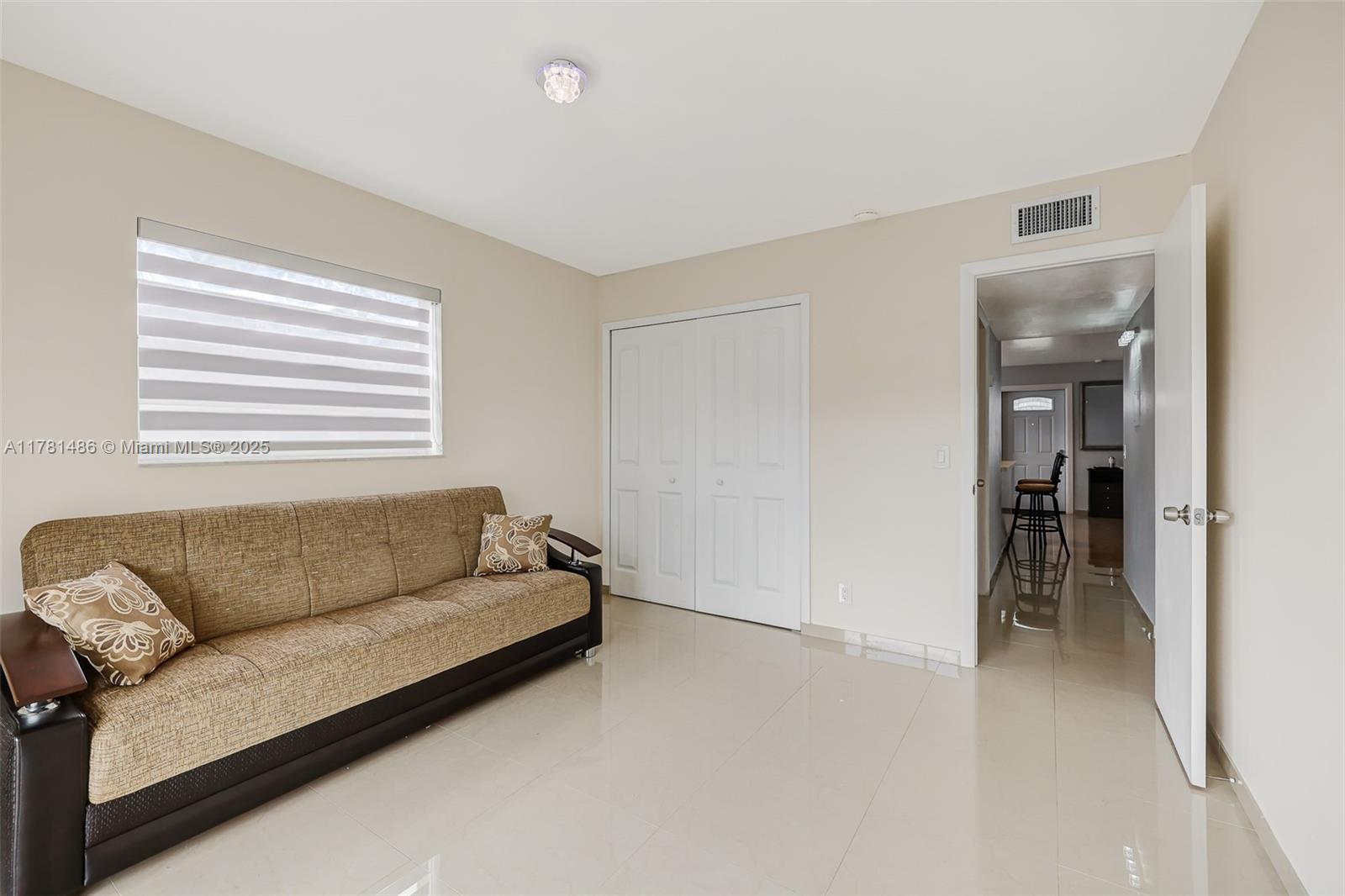 KINGS POINT CAPRI CONDOS - Residential Lease