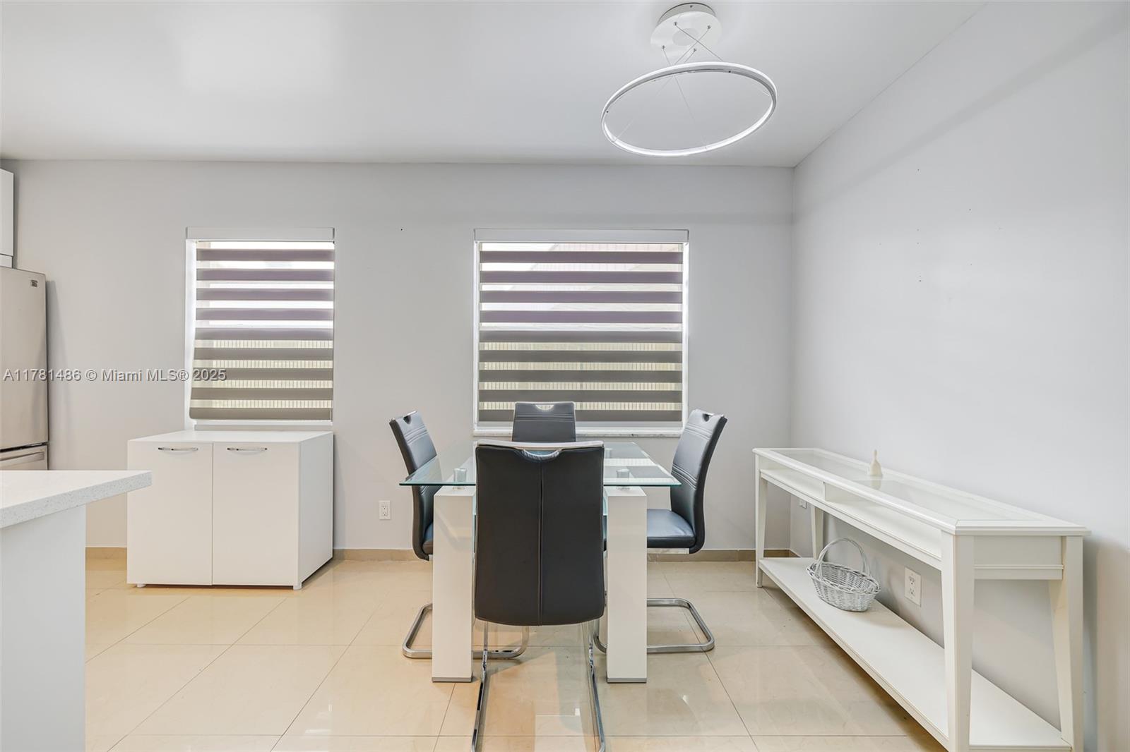 KINGS POINT CAPRI CONDOS - Residential Lease