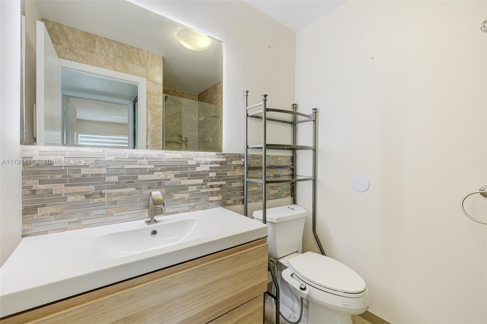 KINGS POINT CAPRI CONDOS - Residential Lease