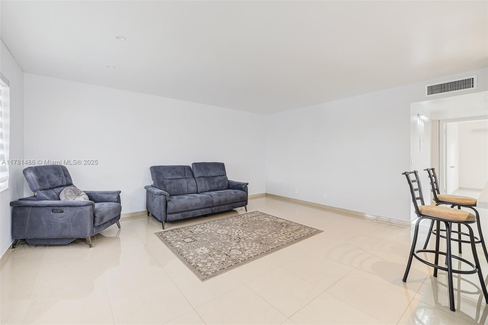 KINGS POINT CAPRI CONDOS - Residential Lease
