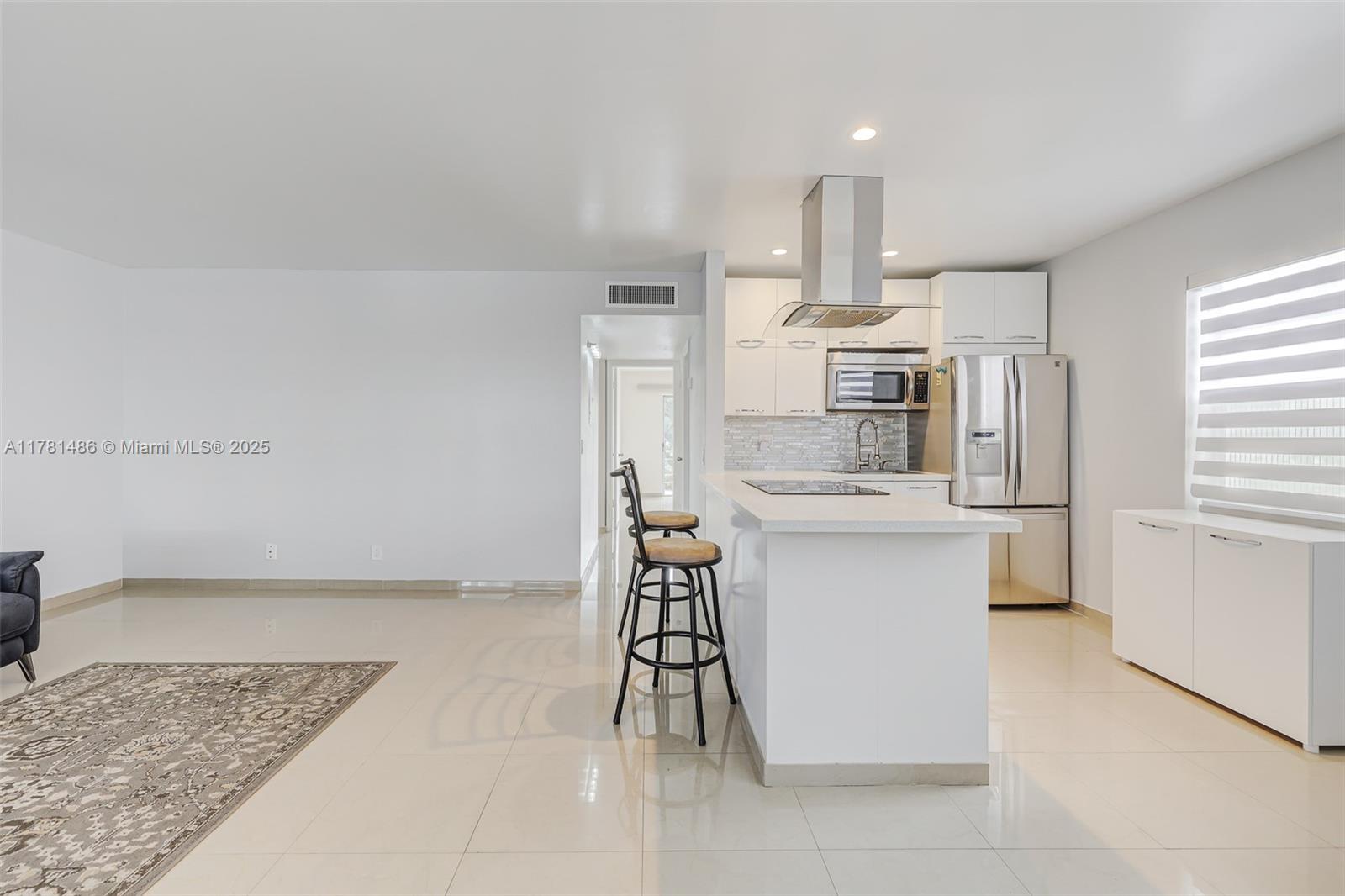 KINGS POINT CAPRI CONDOS - Residential Lease