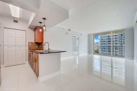 2000 N Bayshore Dr 1203 Miami FL 33137