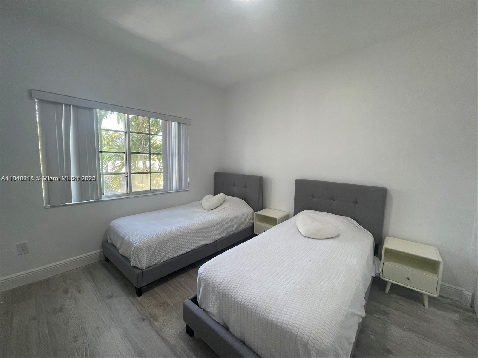 SEACREST ISLES 1 ADD - Residential Lease