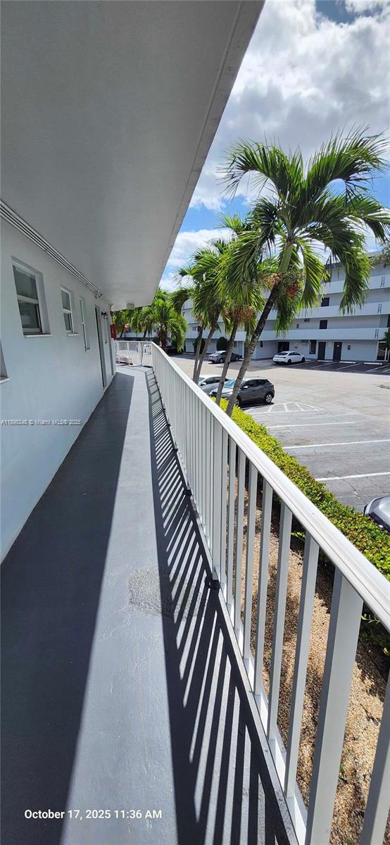 ROYAL OAKS CONDO - Residential Lease