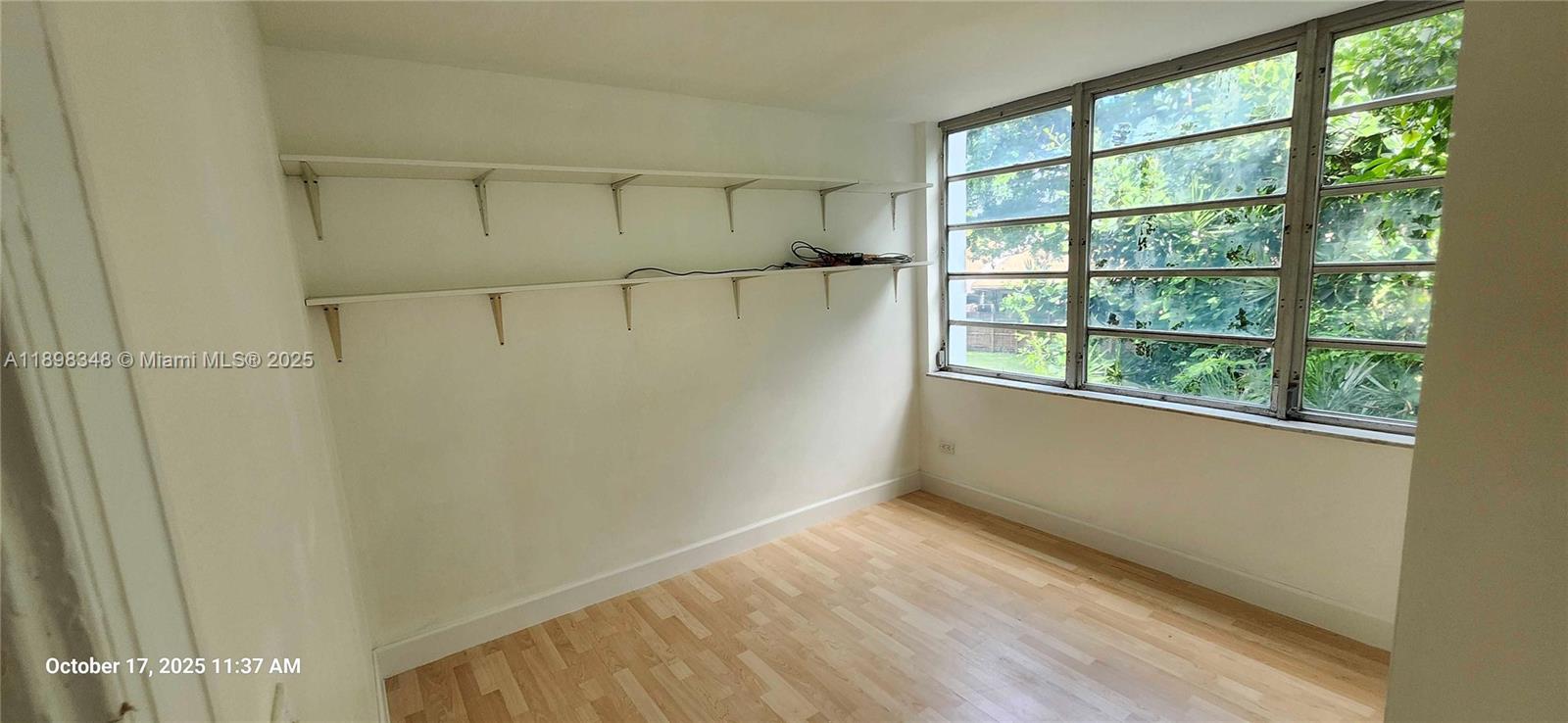 ROYAL OAKS CONDO - Residential Lease