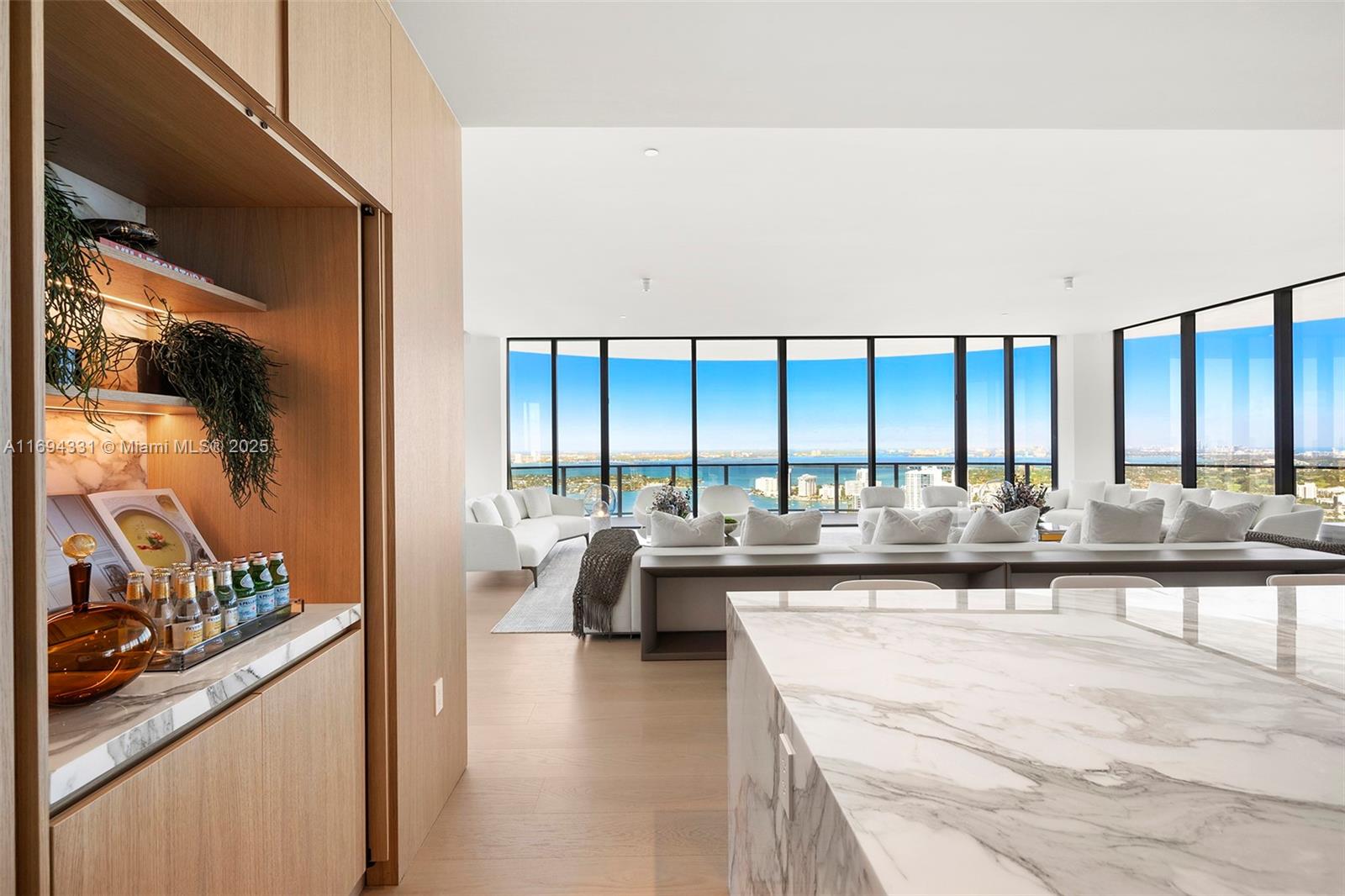 FIVE PARK - Residential