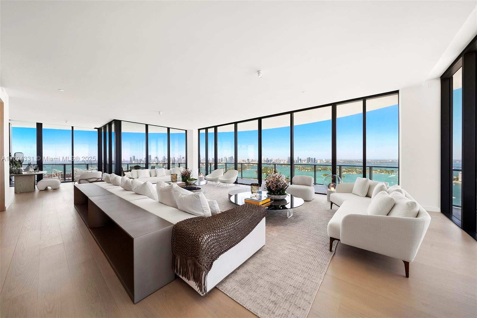 FIVE PARK - Residential