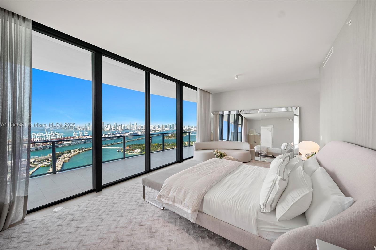 FIVE PARK - Residential