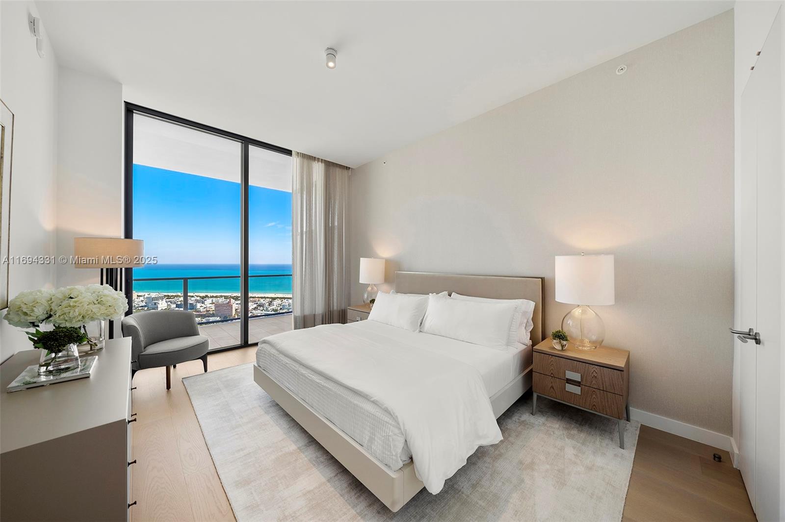 FIVE PARK - Residential