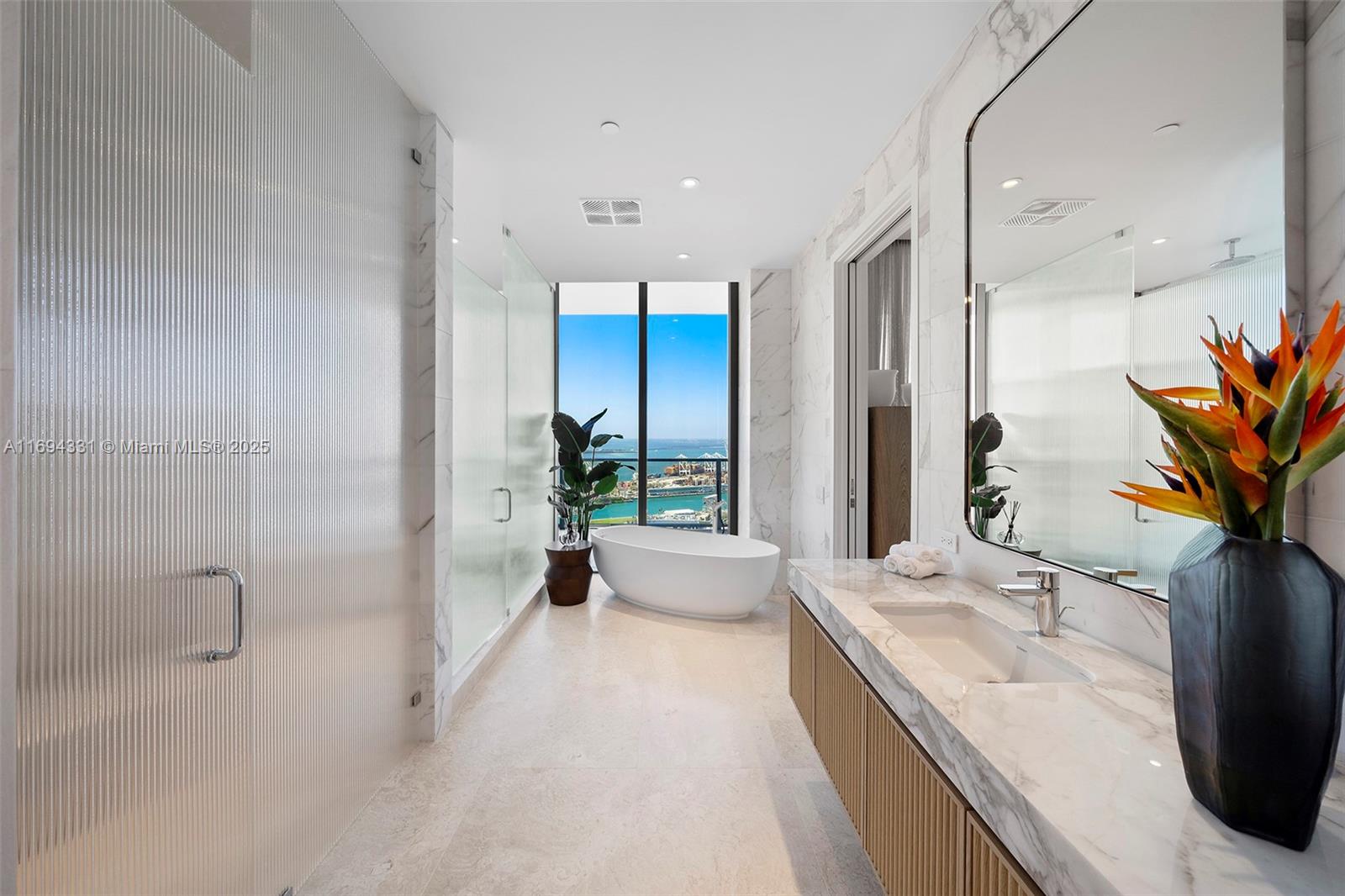 FIVE PARK - Residential