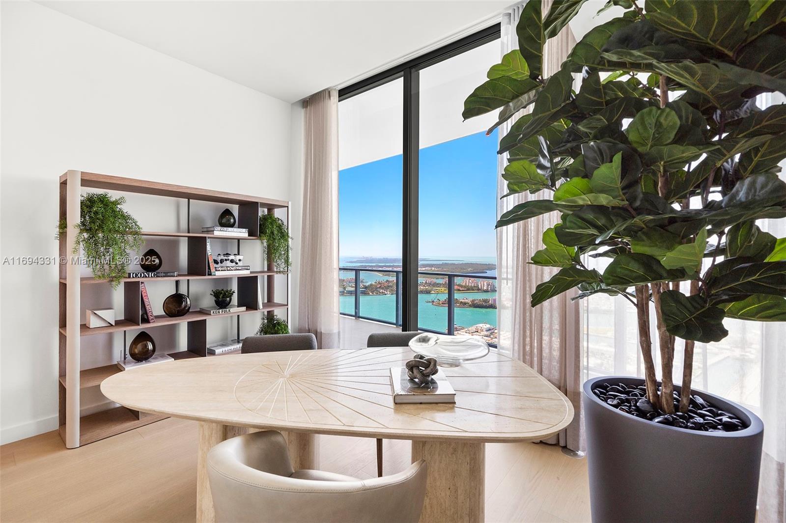 FIVE PARK - Residential