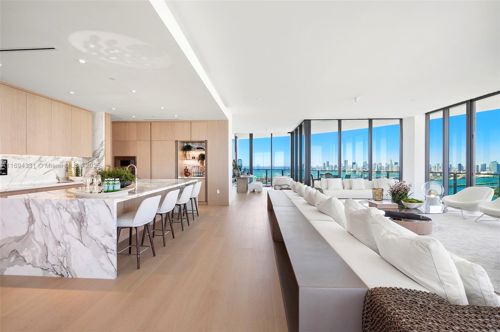 FIVE PARK - Residential