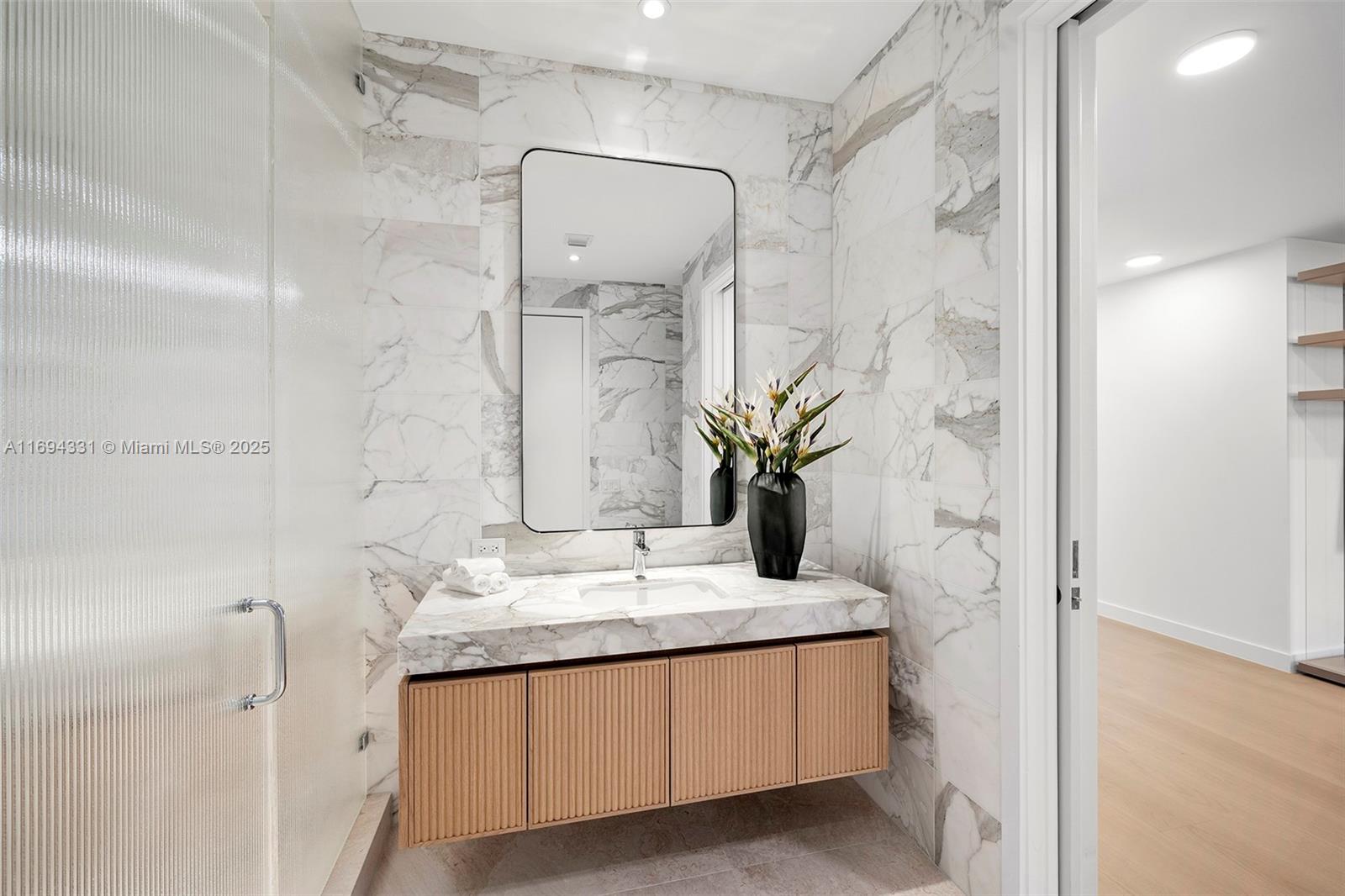 FIVE PARK - Residential