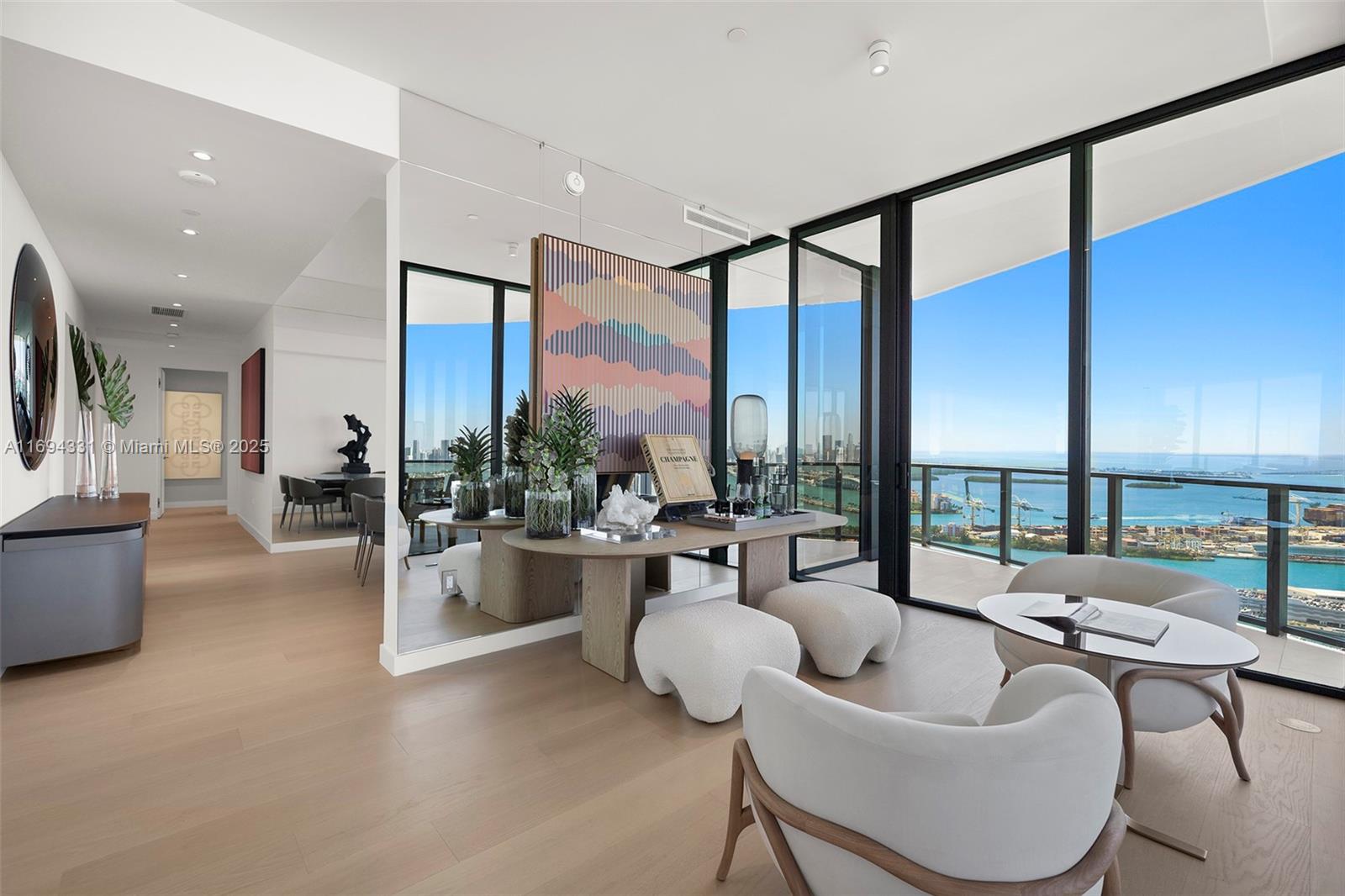 FIVE PARK - Residential