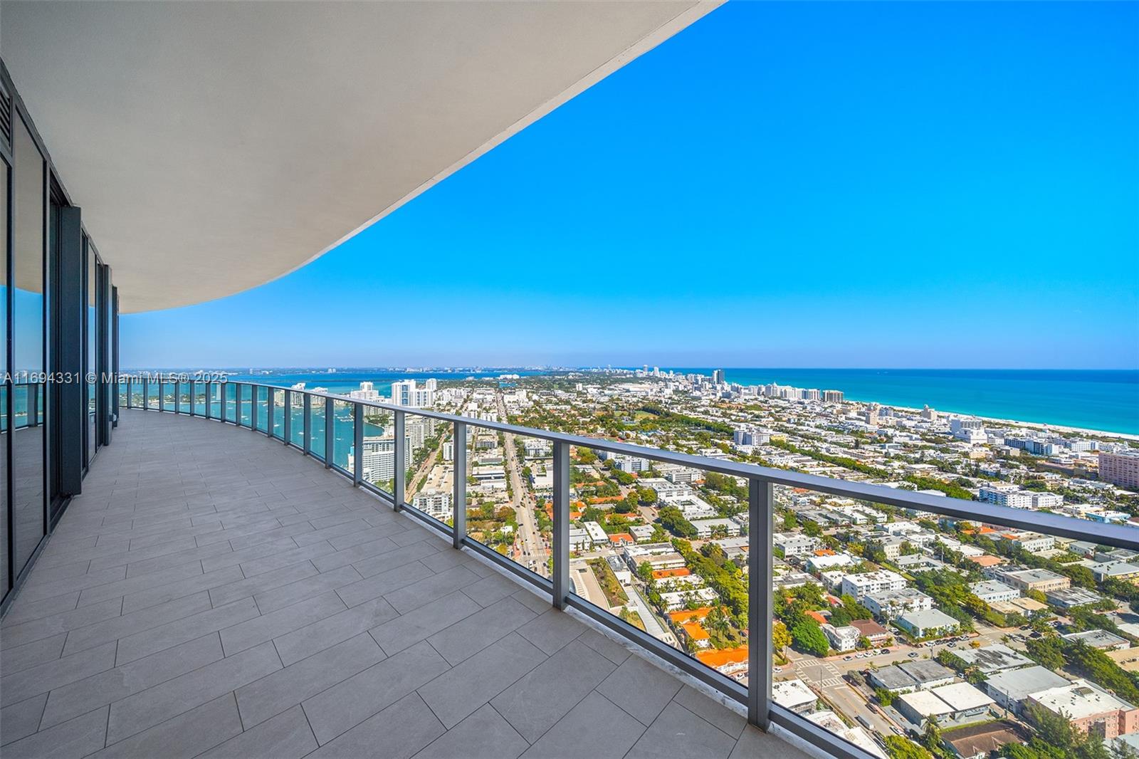 FIVE PARK - Residential