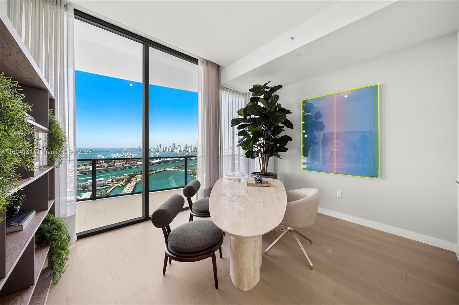 FIVE PARK - Residential