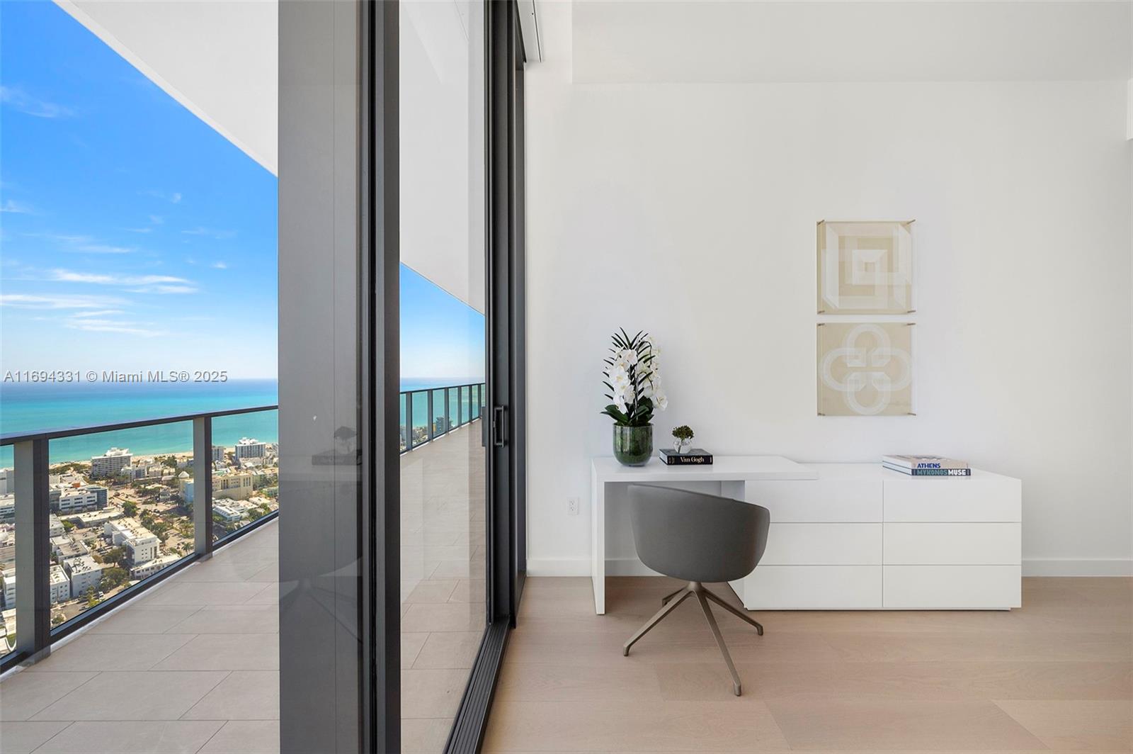 FIVE PARK - Residential