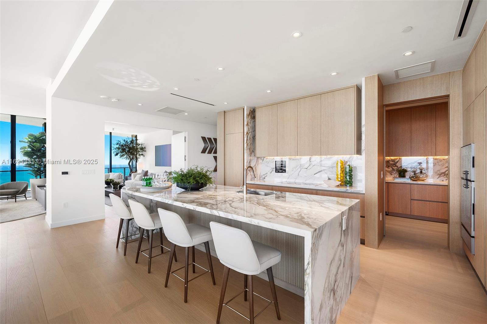 FIVE PARK - Residential